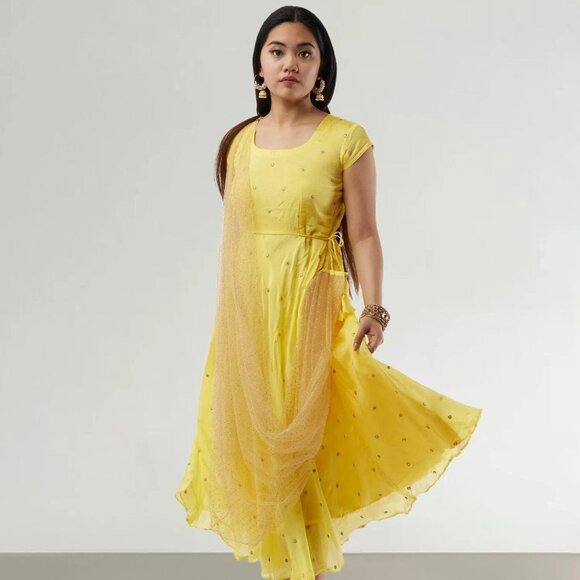 Yellow Banarasi Georgette Dress with Net Dupatta | Muvvas Boutique - Picture 2 of 5